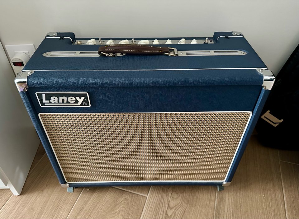 REBAJA TEMPORAL. Amplificador Laney Lionheart L5T 112 de segunda mano · Foto 2 de 6 · Valencia · 399 €