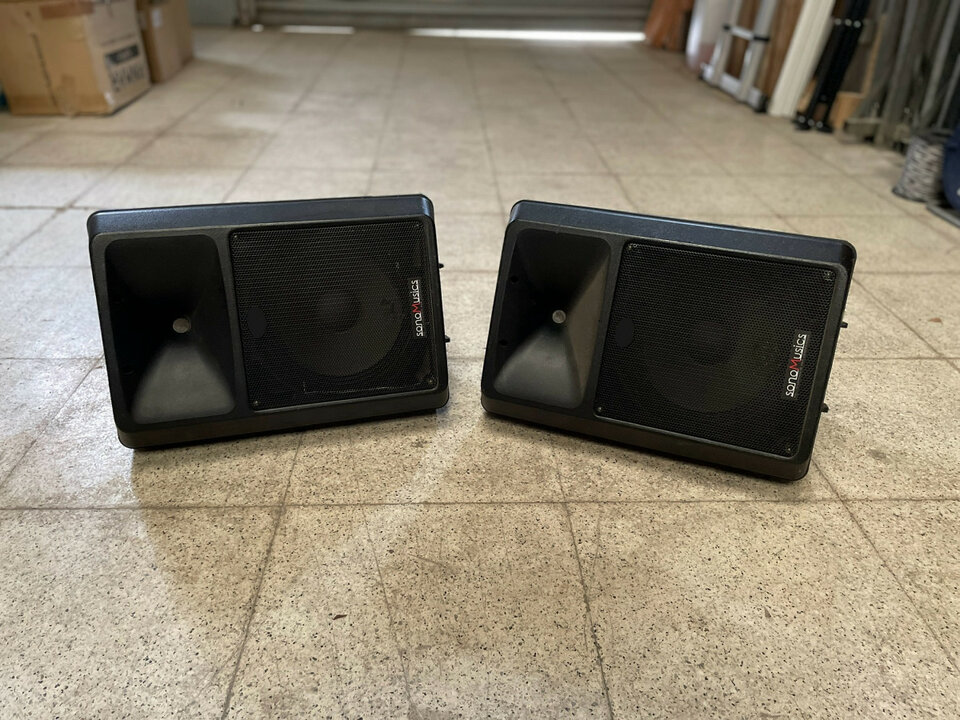 Altavoces monitores 600W de segunda mano · Foto 4 de 4 · Lleida · 280 €