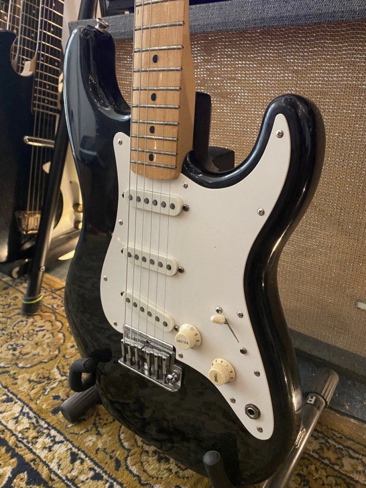 Fender Stratocaster 1983 Dan Smith Era (VIDEOS)