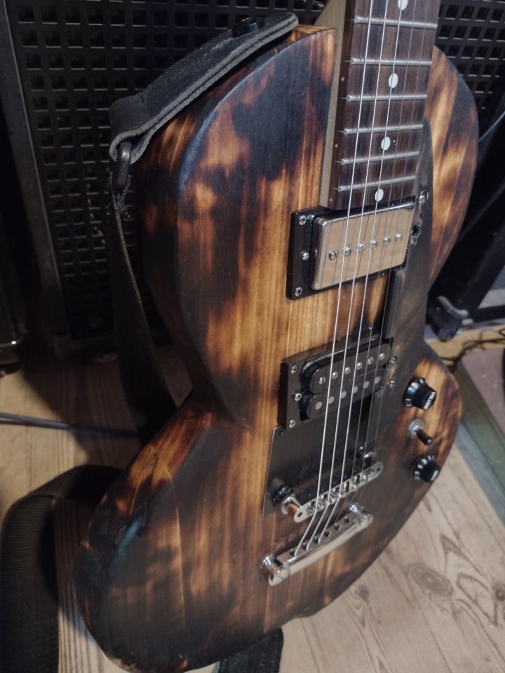 guitarra original unica de segunda mano · Foto 2 de 6 · Lleida