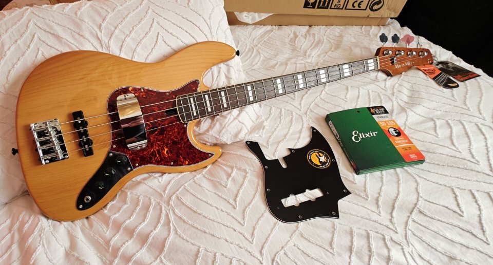 Sire Marcus MIller V5R Nat + Elixir + Dunlop Dual + Tortoise Pickguardian