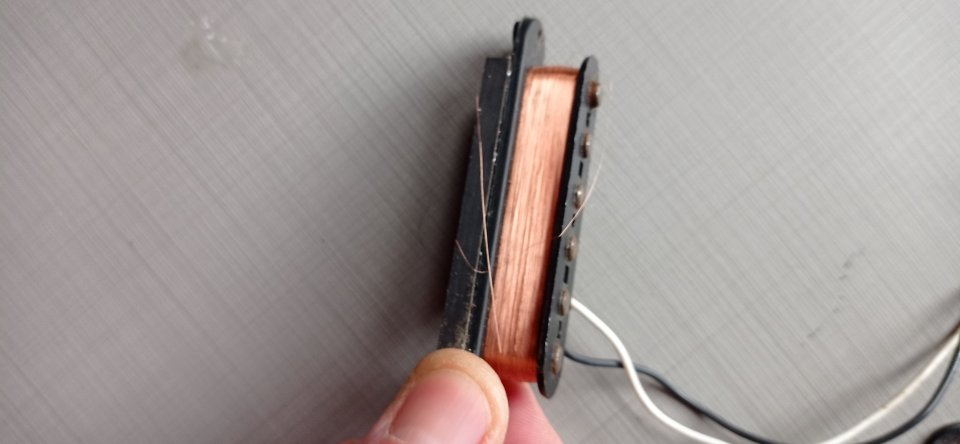 Pastilla Fender Stratocaster para reparar de segunda mano · Foto 2 de 5 · Cuenca · 10 €