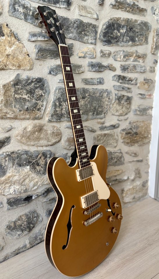 Gibson ES-335 Memphis Goldtop Limited Edition 2016 de segunda mano · Foto 2 de 4 · Gipuzkoa · 4000 €