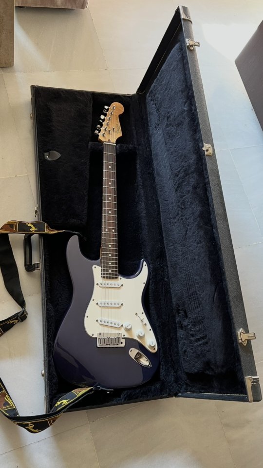 Guitarra Fender Stratocaster American Standard USA de segunda mano · Foto 10 de 10 · Sevilla · 1600 €