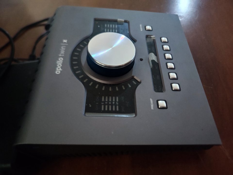 Universal Audio Apollo Twin Quad Heritage (2021) de segunda mano · Foto 3 de 6 · Almería · 810 €