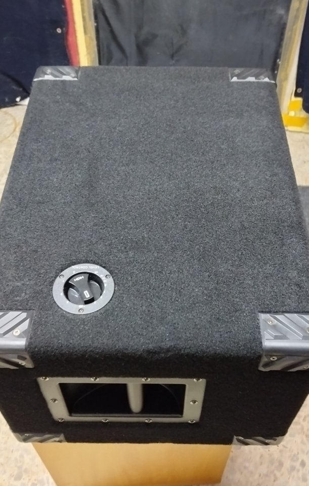 Pantalla bajo Markbass Traveler 102P-8 de segunda mano · Foto 5 de 7 · Pontevedra · 330 €