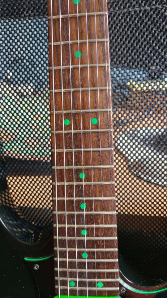 /cambio Ibanez Universe Green Dot UV70P