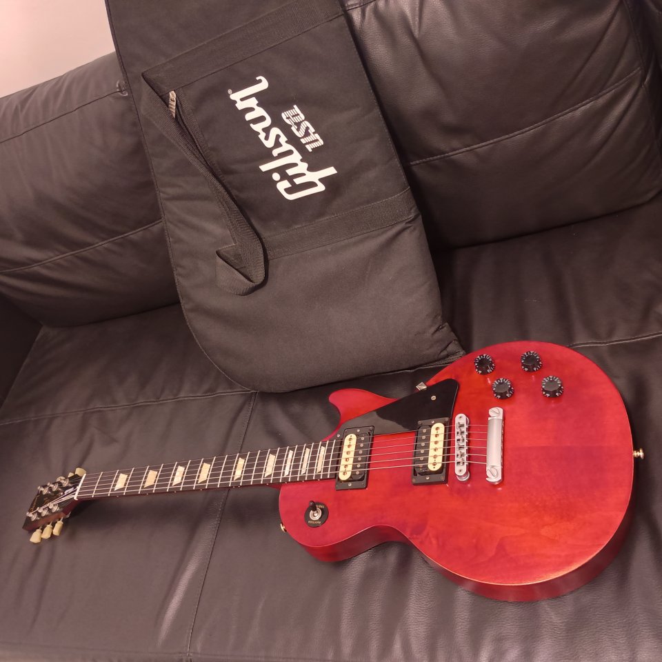 Gibson Les Paul Studio 2012 de segunda mano · Foto 1 de 10 · Málaga · 900 €