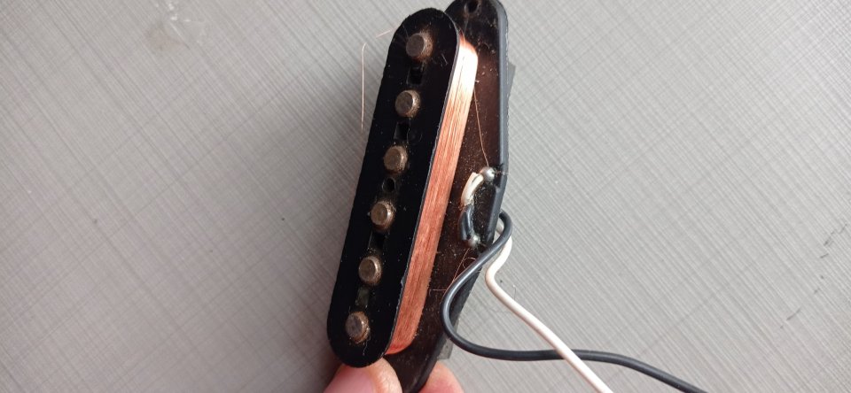 Pastilla Fender Stratocaster para reparar de segunda mano · Foto 4 de 5 · Cuenca · 10 €