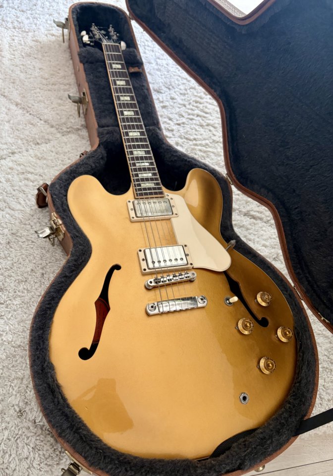 Gibson ES-335 Memphis Goldtop Limited Edition 2016 de segunda mano · Foto 3 de 4 · Gipuzkoa · 4000 €