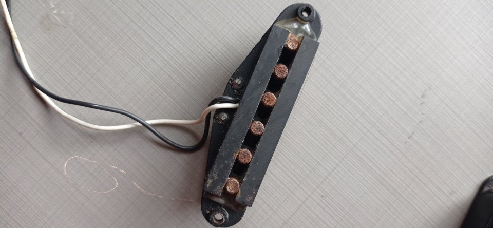 Pastilla Fender Stratocaster para reparar de segunda mano · Foto 5 de 5 · Cuenca · 10 €