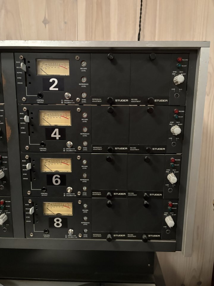 Studer A80 8 pistas