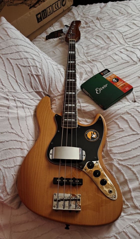 Sire Marcus MIller V5R Nat + Elixir + Dunlop Dual + Tortoise Pickguardian