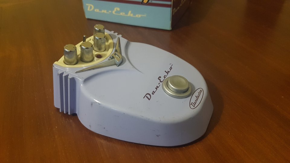 Pedal Danelectro Dan echo