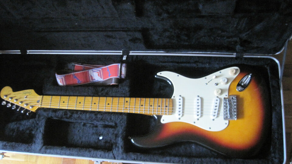 Guitarra Fender Stratocaster MX 1998 RESERVADA