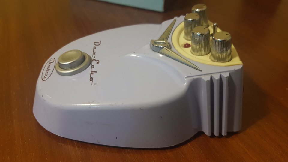 Pedal Danelectro Dan echo