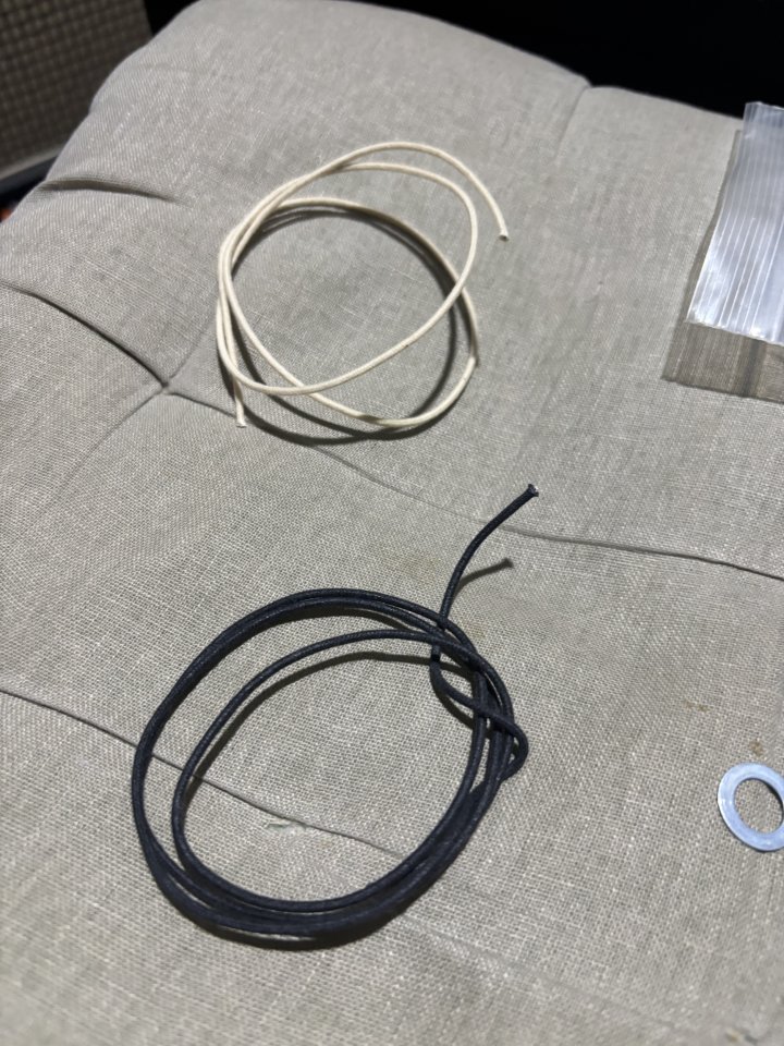 Golpeador Fender Stratocaster con pastillas y electronica