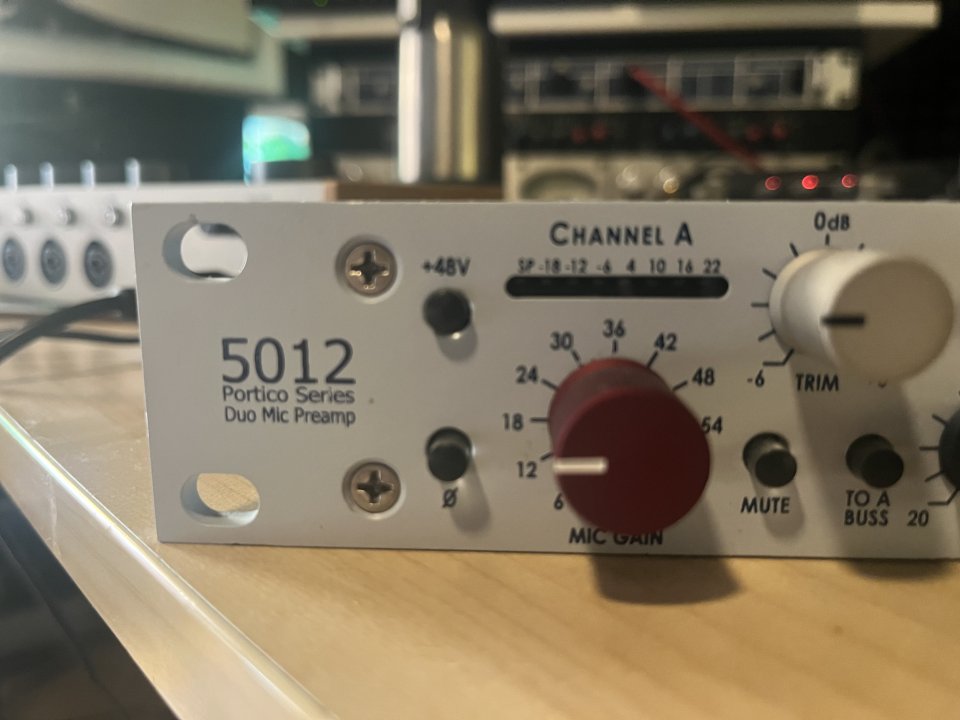 Rupert Neve Pórtico Dual 5012 de segunda mano · Foto 2 de 8 · Madrid · 1500 €