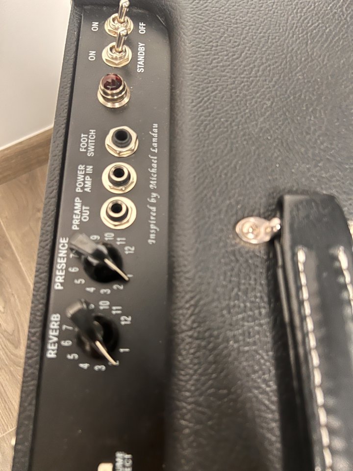 Fender Michael Landau Hot Rod Deville ML 2x12 de segunda mano · Foto 4 de 7 · Madrid · 900 €