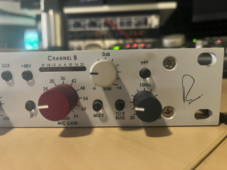 Rupert Neve Pórtico Dual 5012 de segunda mano · Foto 3 de 8 · Madrid · 1500 €