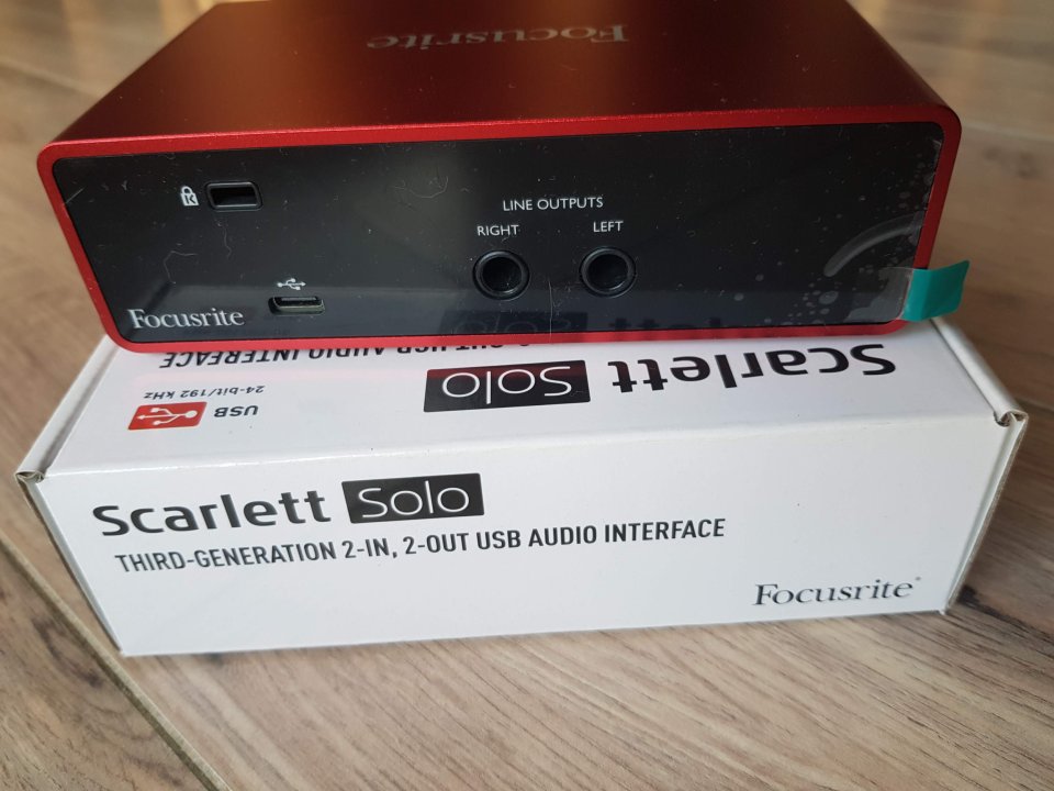 Tarjeta de sonido Focusrite Scarlett Solo (3ª Generación)
