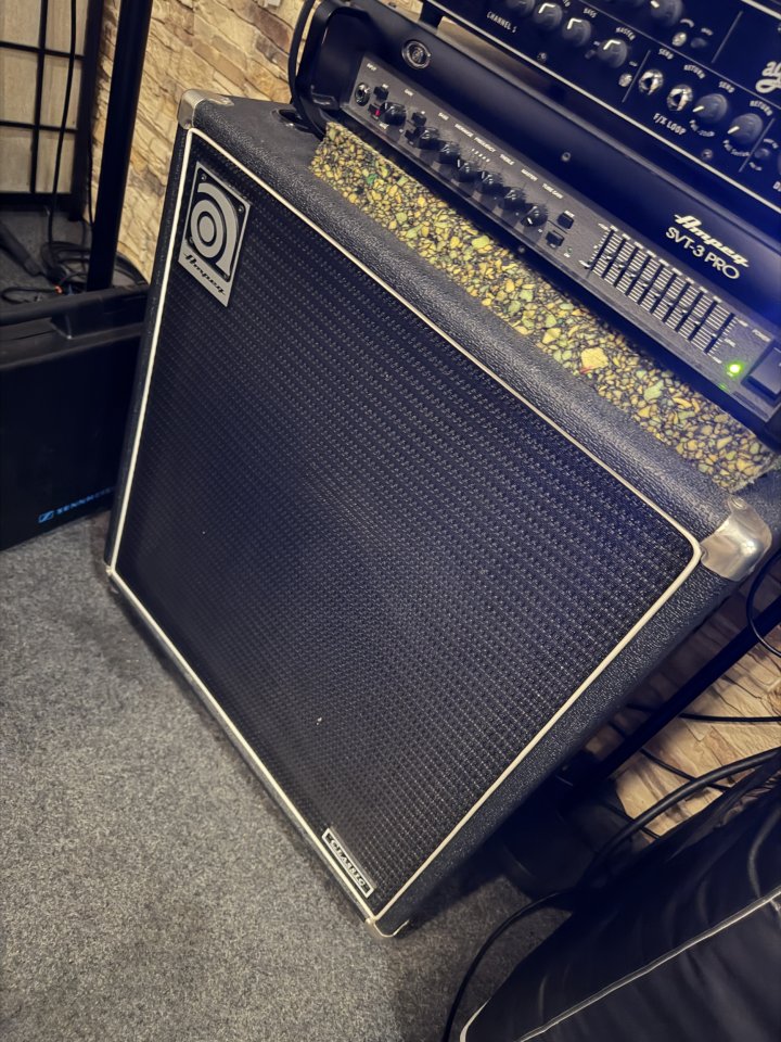 Pantalla para bajo AMpeg SVT-410HE de segunda mano · Foto 2 de 3 · Madrid · 500 €