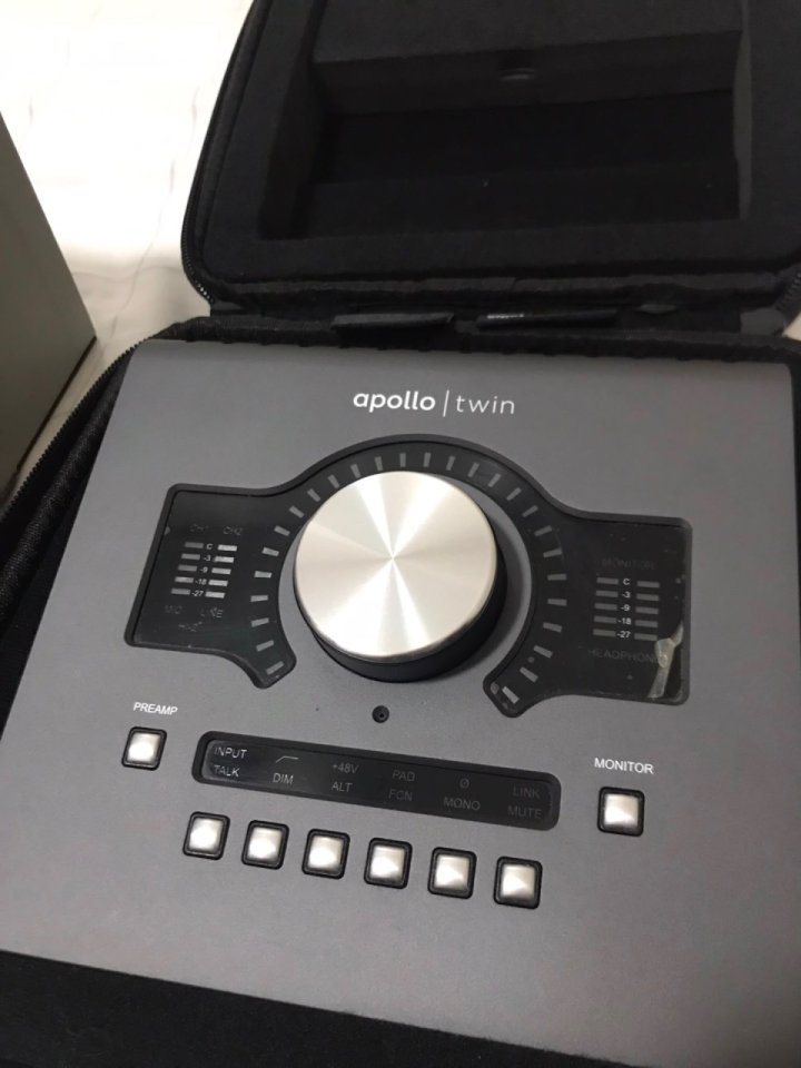 Universal Audio Apollo Twin Duo Mk2 de segunda mano · Foto 1 de 3 · Barcelona · 440 €
