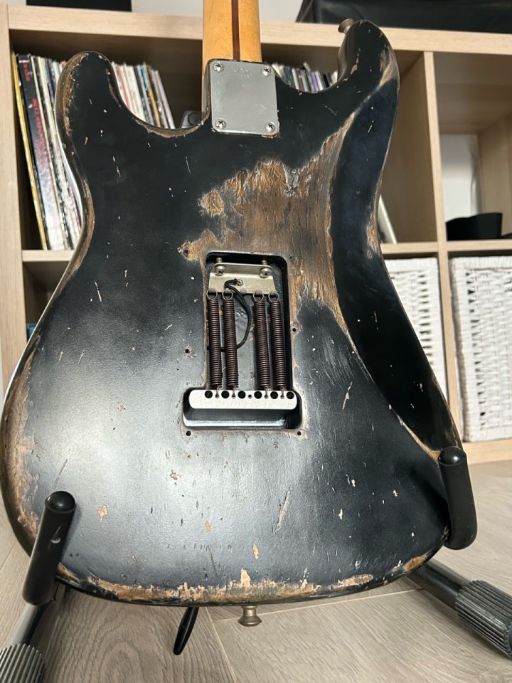 Stratocaster Partscaster Made in Japan de segunda mano · Foto 9 de 10 · Madrid · 550 €