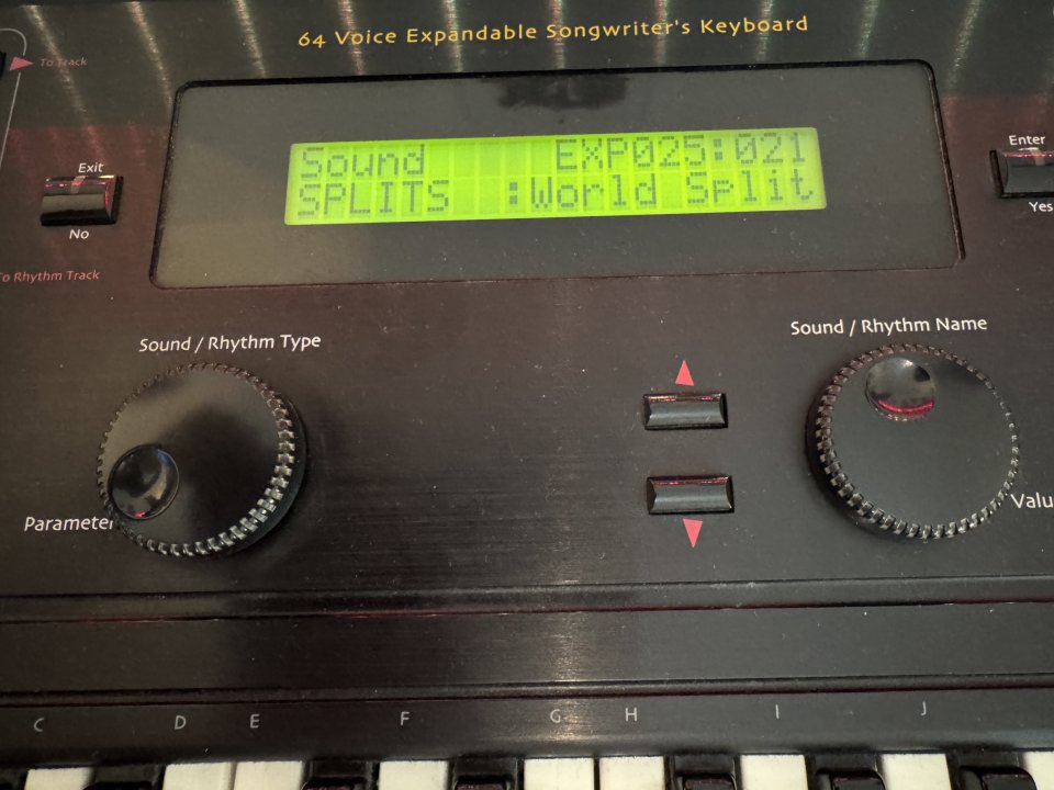 Ensoniq MR-61 + EXP-1 The Real Word + EXP-3 Urban dance Projetct de segunda mano · Foto 9 de 10 · Almería · 950 €