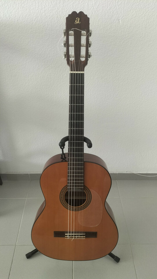 Guitarra clásica Admira Juanita EF
