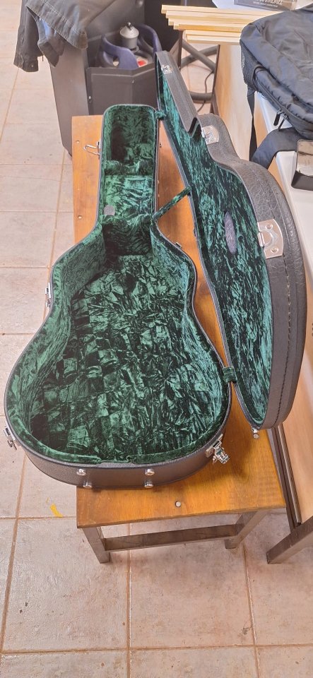 GUILD D40 Traditional