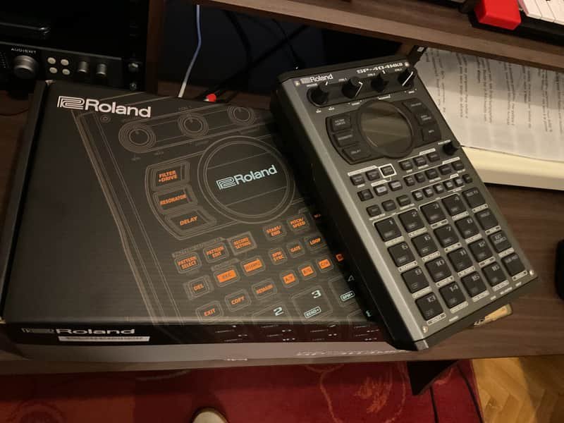 Roland SP-404MkII de segunda mano · Cádiz · 345 €