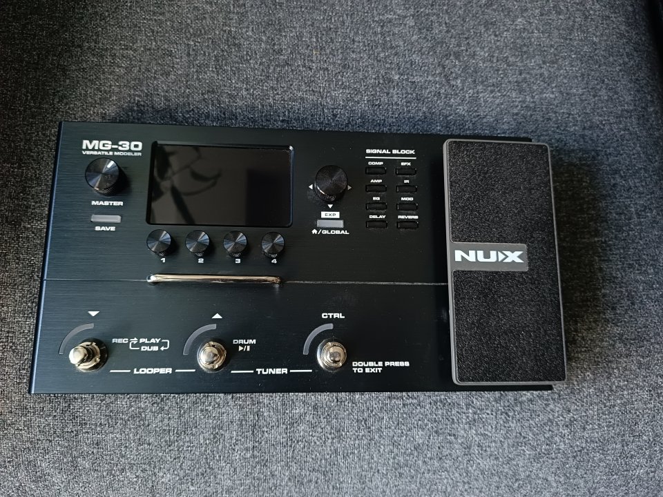 Pedalera multiefectos NUX MG-30