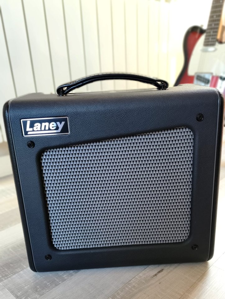 Laney super cub 10 de segunda mano · Foto 2 de 5 · Burgos · 300 €