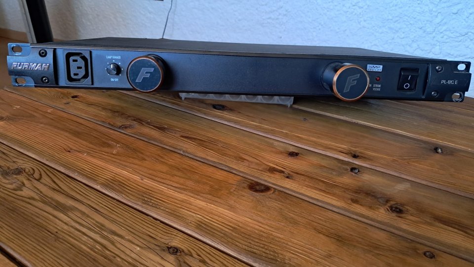 FURMAN PL-8C E - Protección contra sobretensiones de segunda mano · Foto 1 de 5 · Barcelona · 245 €