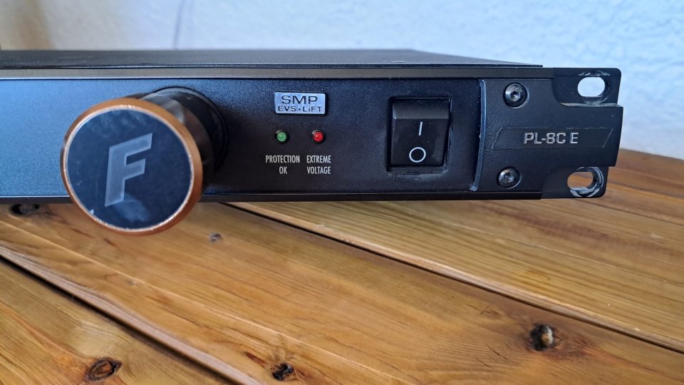 FURMAN PL-8C E - Protección contra sobretensiones de segunda mano · Foto 2 de 5 · Barcelona · 245 €