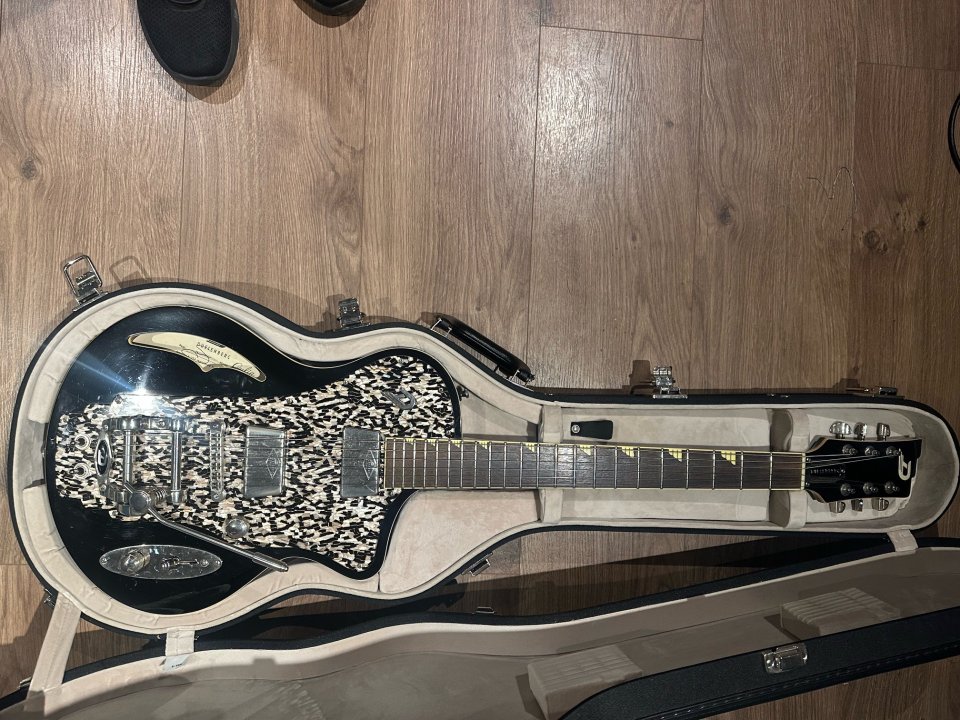 Duesenberg Julia negra