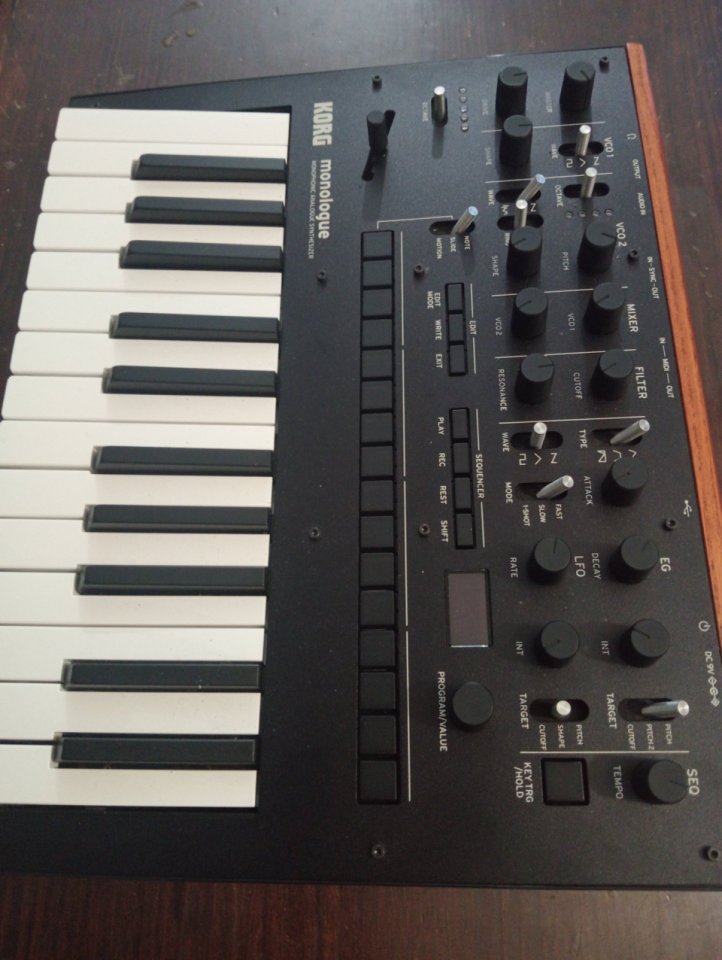Korg monologue black