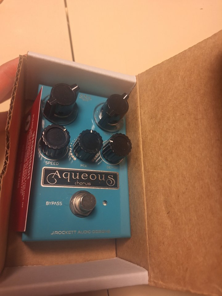 J. Rockett Auqueous Chorus de segunda mano · Foto 2 de 6 · Asturias · 170 €
