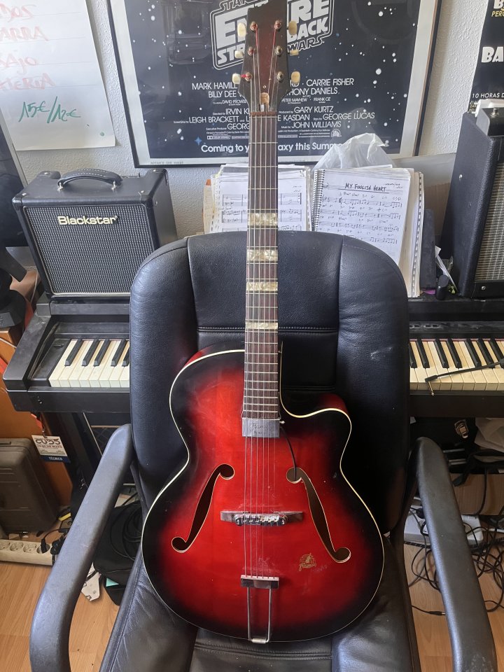 Framus rivera de segunda mano · Foto 1 de 6 · Madrid · 180 €