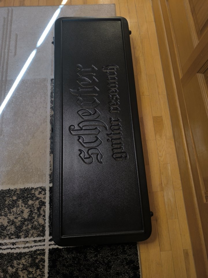 Schecter Keith Merrow. Fishman Fluence Modern. Case SGR 1C de segunda mano · Foto 6 de 8 · Madrid · 1000 €