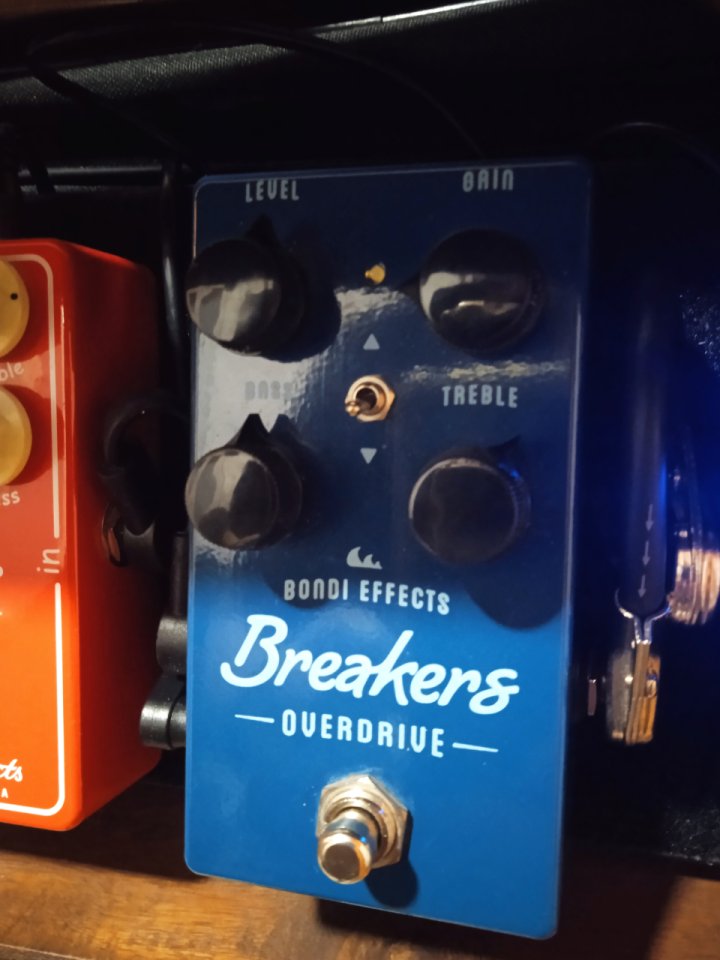 Bondi Effects Breakers