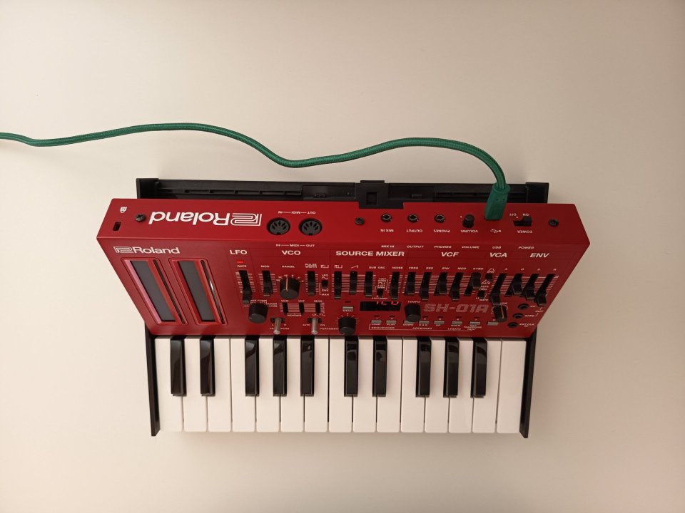 Roland SH-01A + teclado K-25M