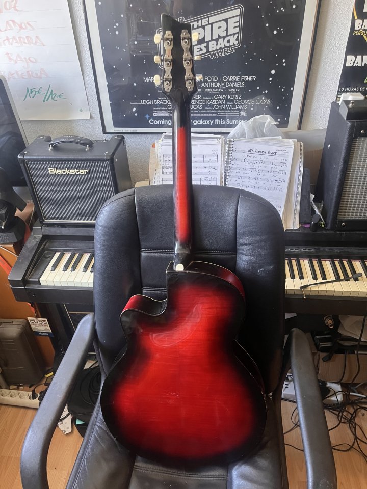 Framus rivera de segunda mano · Foto 2 de 6 · Madrid · 180 €