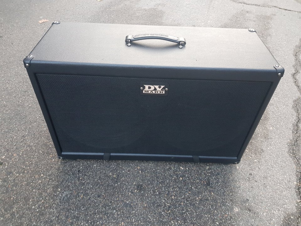 Pantalla DV Mark 212 Neoclassic para Guitarra