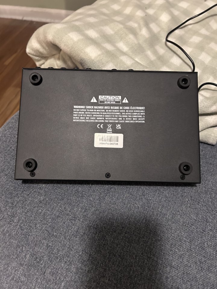 Fractal Audio AM4 + Cab packs & IRs de pago extra de segunda mano · Foto 4 de 6 · Madrid · 700 €