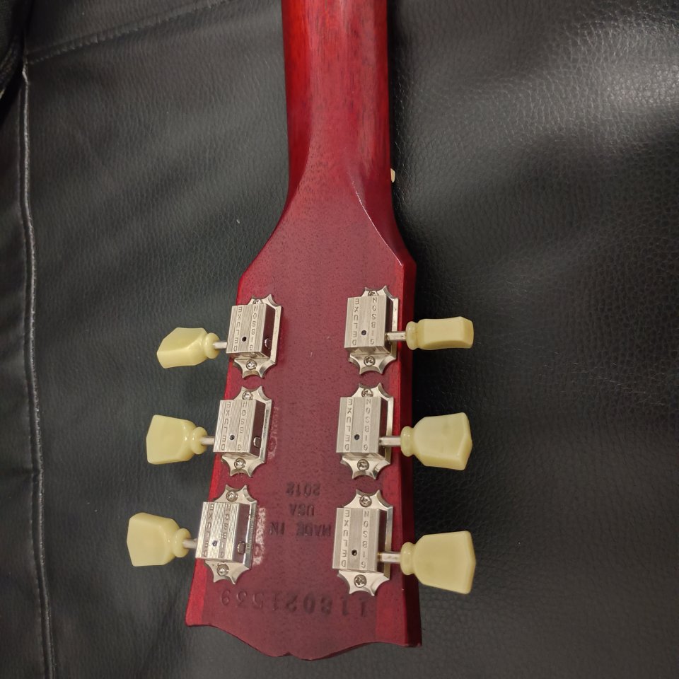 Gibson Les Paul Studio 2012 de segunda mano · Foto 3 de 10 · Málaga · 900 €