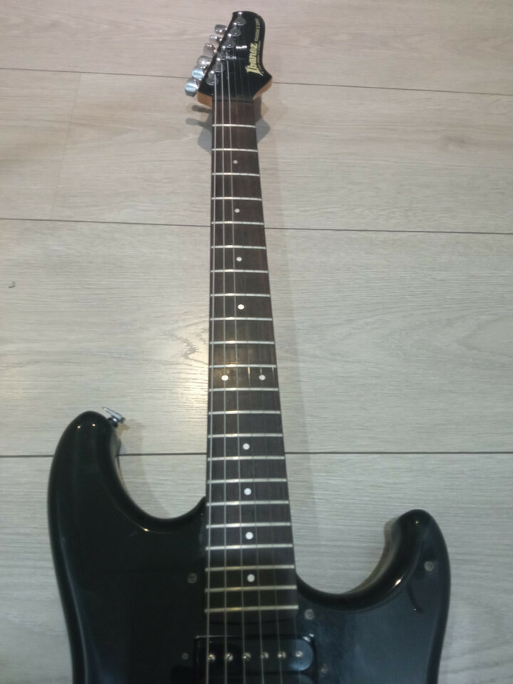 IBANEZ JAPONESA  AÑO 86