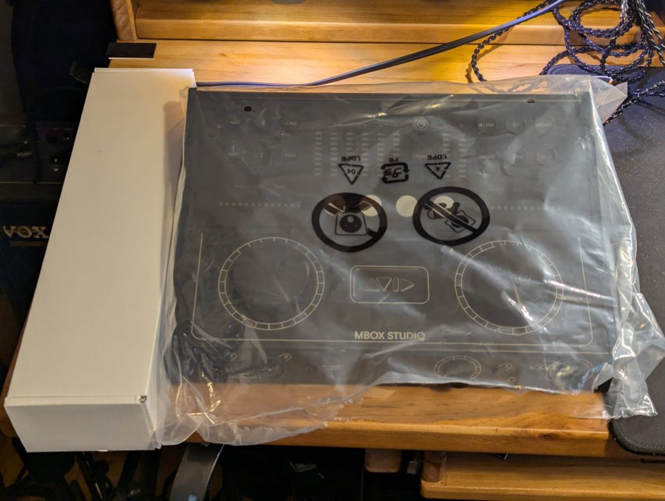 Avid Mbox Studio Interfaz de Audio