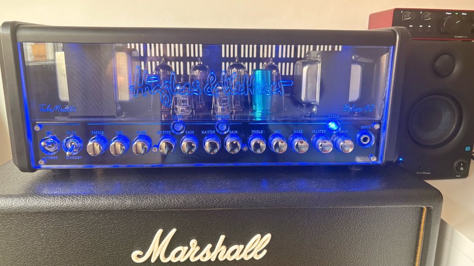 Cabezal Hughes & Kettner Tubemeister 40 deluxe